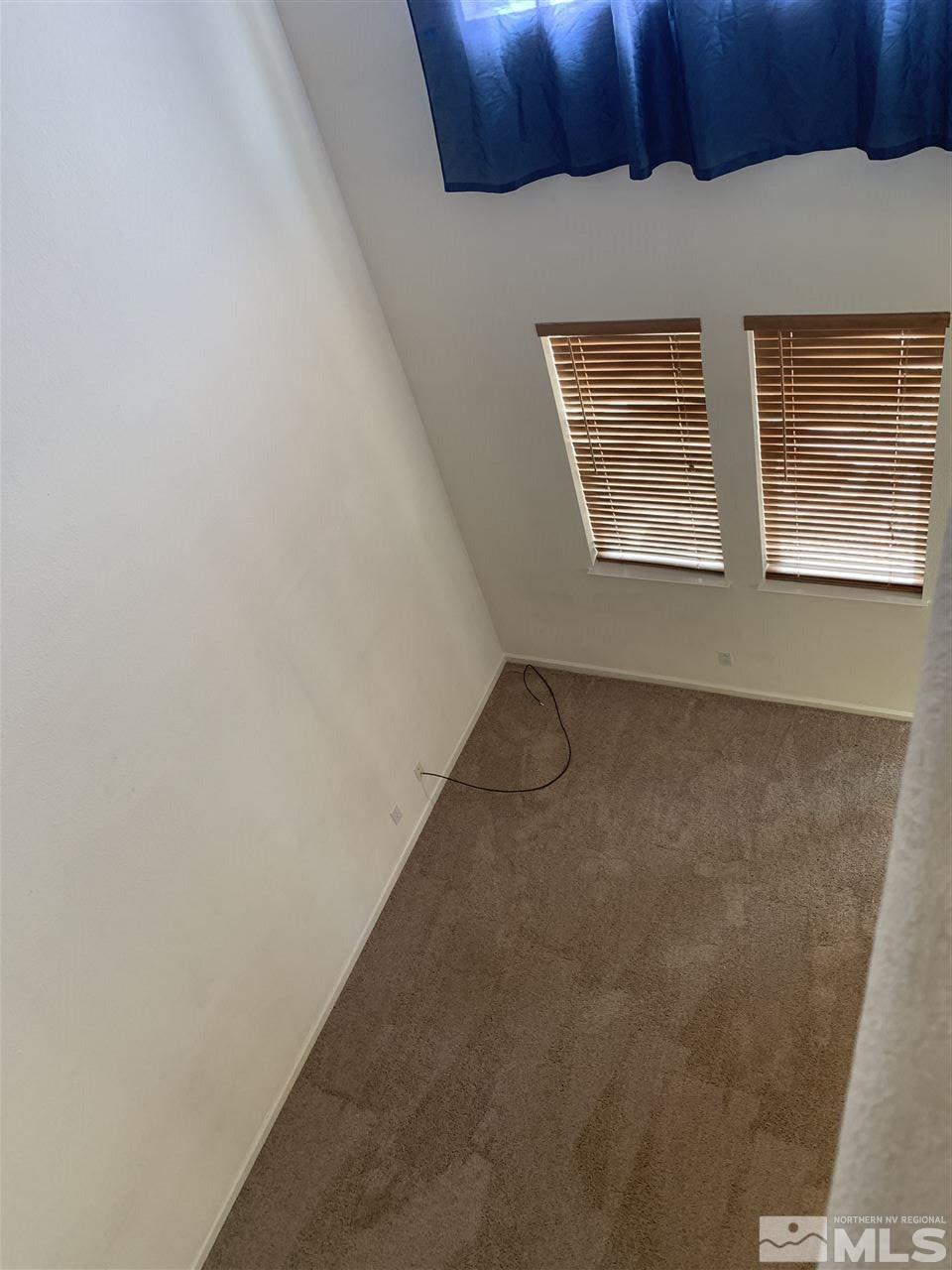 9263 Lone Wolf Circle Reno, NV 89506 - Photo 5 of 17 Photo 5
