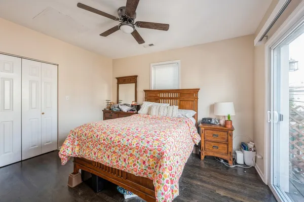 $3,200 | 1234 West Huron Street, Unit 2, Chicago, IL 60642