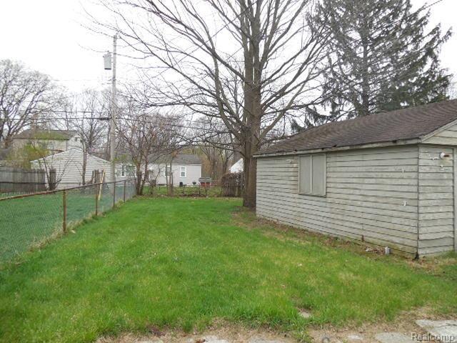 1491 Crescent Street Inkster, MI 48141 - Photo 5 of 15 DSCN3848.jpg