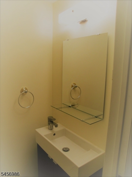 768 Springfield Avenue, Unit 3 Summit, NJ 07901 - Photo 11 of 19 Gallery Image 11