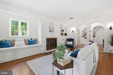 $1,650,000 | 127 Hesketh Street, Chevy Chase, MD 20815