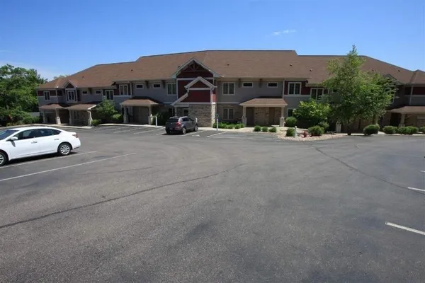 $274,000 | 680 East Hiawatha Drive, Unit 405, Wisconsin Dells, WI 53965