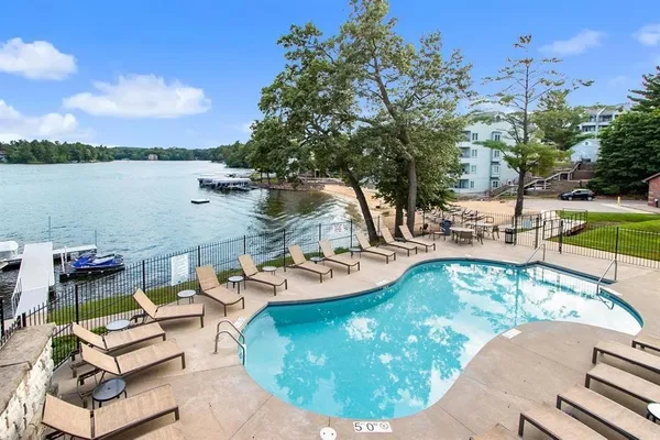 $274,000 | 680 East Hiawatha Drive, Unit 405, Wisconsin Dells, WI 53965