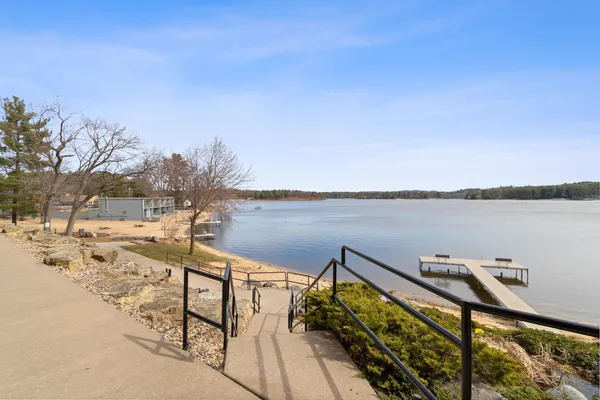 $274,000 | 680 East Hiawatha Drive, Unit 405, Wisconsin Dells, WI 53965