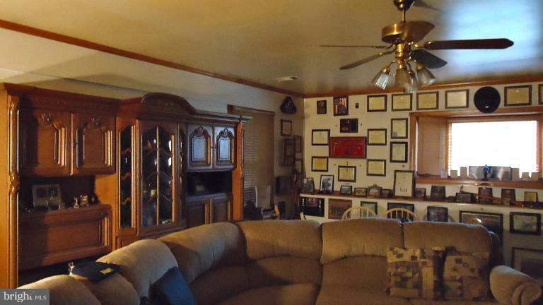 31750 Indiantown Road Locust Grove, VA 22508 - Photo 6 of 25 Family Room