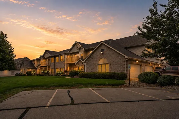 $299,900 | 6631 Spring Hill Drive, Unit 67, Mount Pleasant, WI 53406