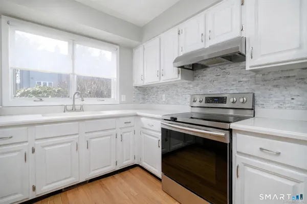 $525,000 | 81 Wolfpit Avenue, Unit B3, Norwalk, CT 06851