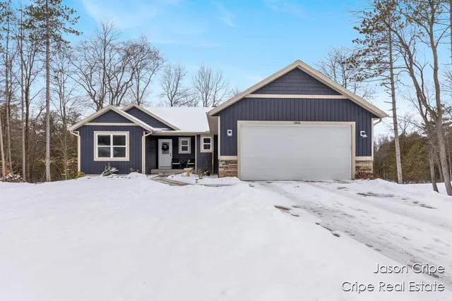 $380,000 | 13034 Spruceridge Road, Gowen, MI 49326