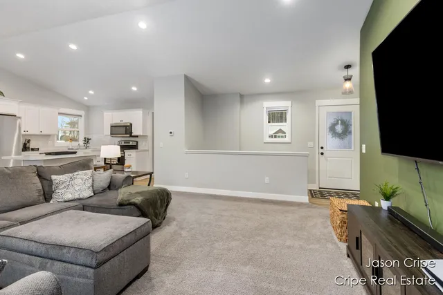 $380,000 | 13034 Spruceridge Road, Gowen, MI 49326