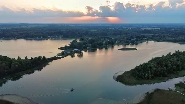 $380,000 | 13034 Spruceridge Road, Gowen, MI 49326