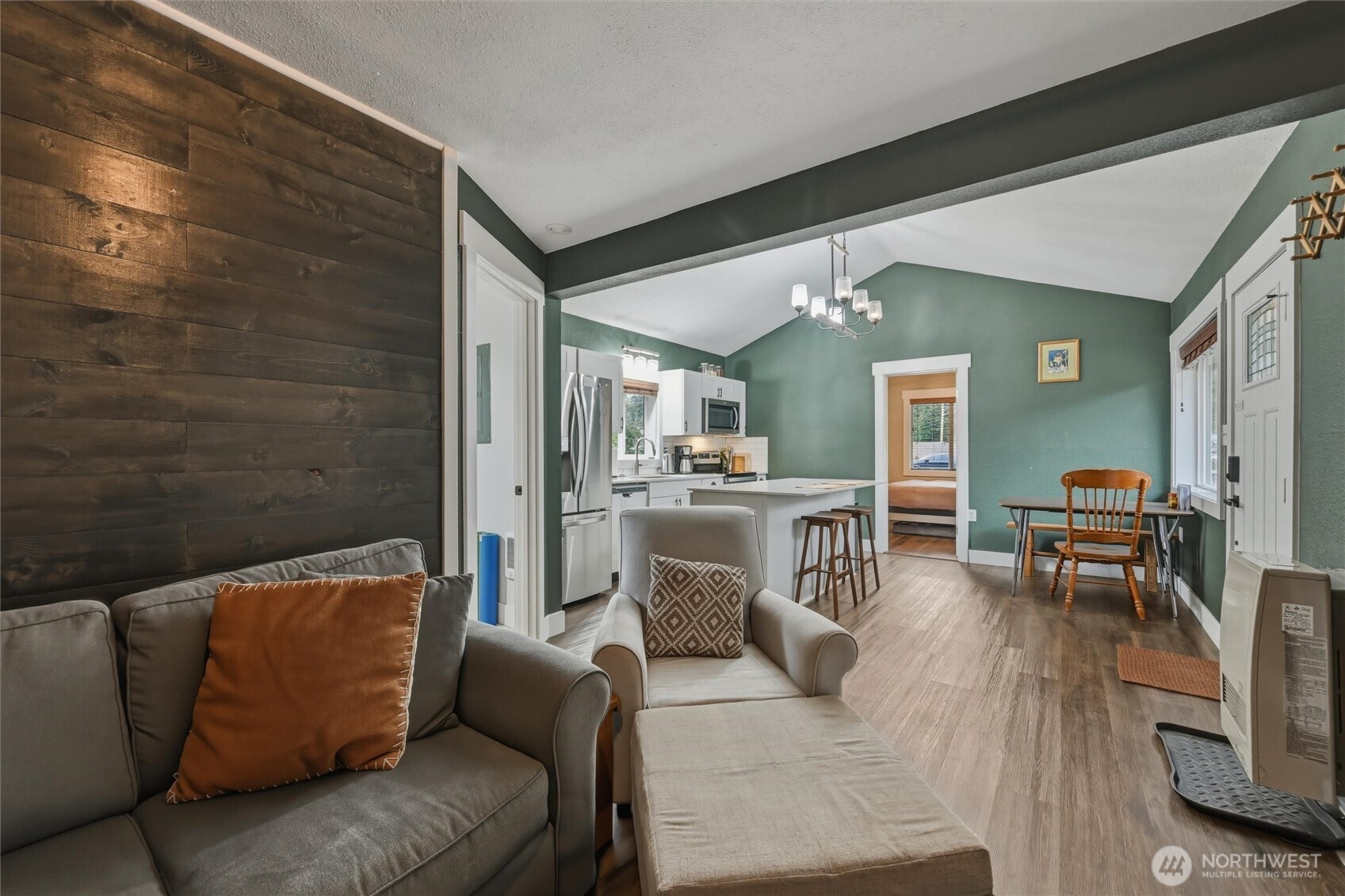 6425 Little Big Horn Road Maple Falls, WA 98266 - Photo 13 of 38