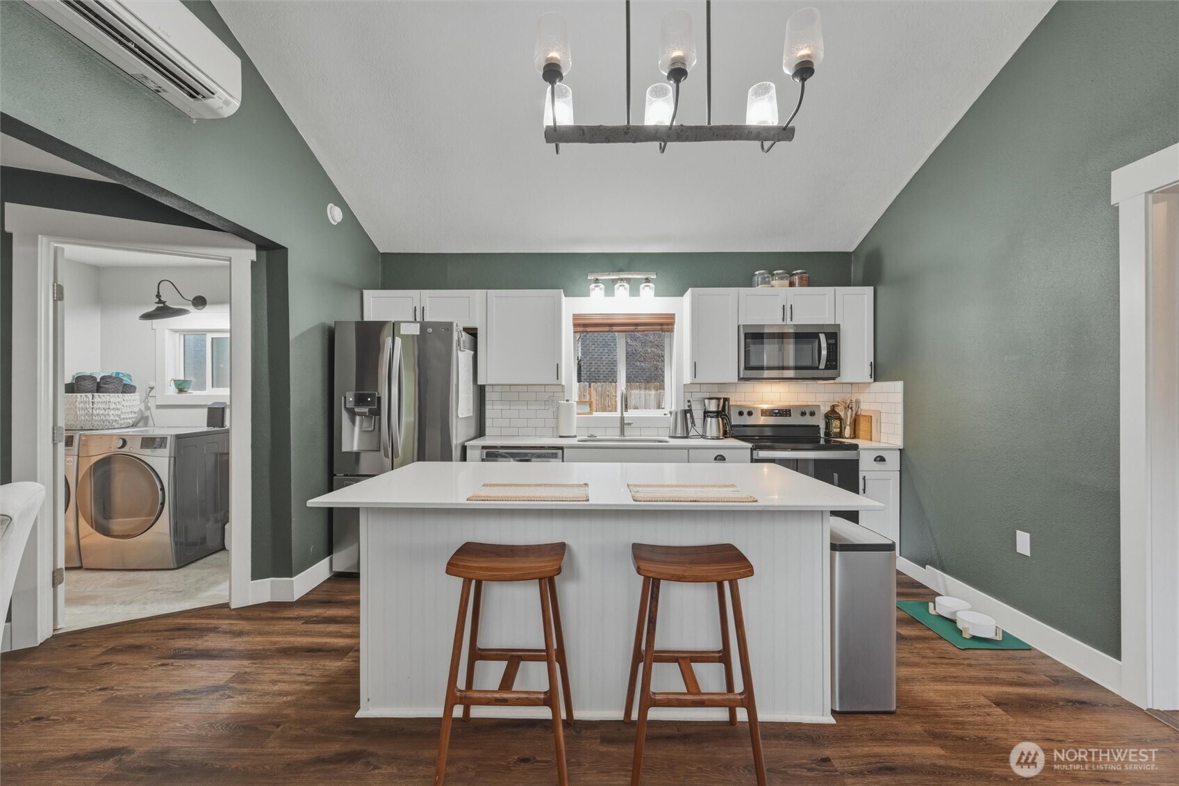 6425 Little Big Horn Road Maple Falls, WA 98266 - Photo 8 of 38