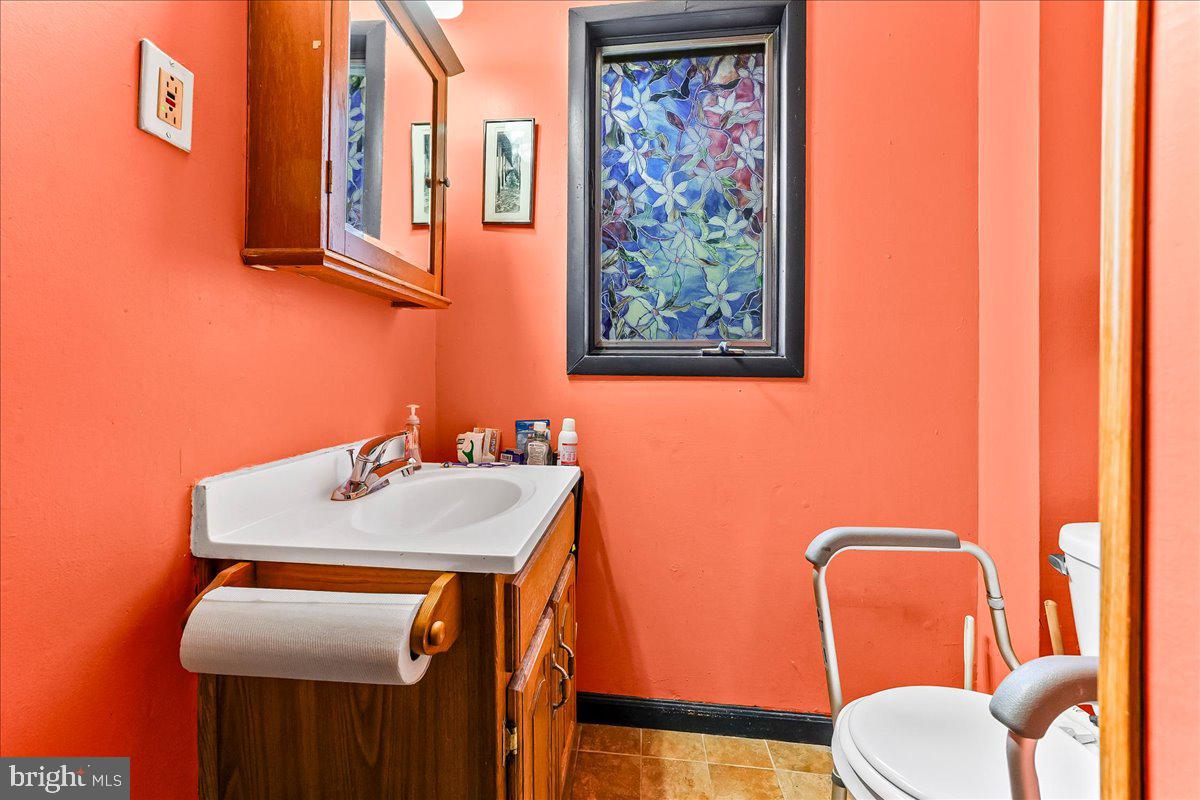 4001 Vernon Road Drexel Hill, PA 19026 - Photo 23 of 25