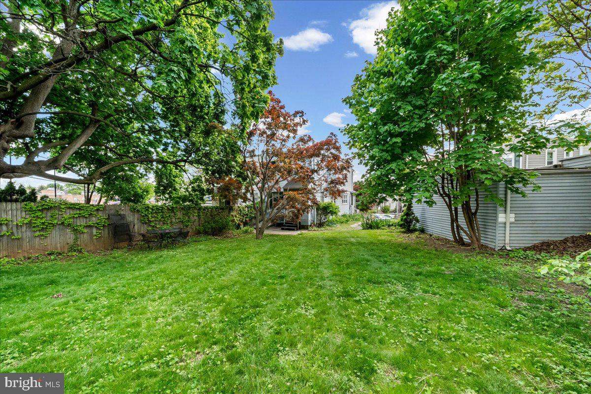 4001 Vernon Road Drexel Hill, PA 19026 - Photo 7 of 25
