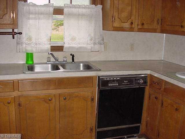 231 South Franklin Road Mount Airy, NC 27030 - Photo 11 of 13 Kitchen.