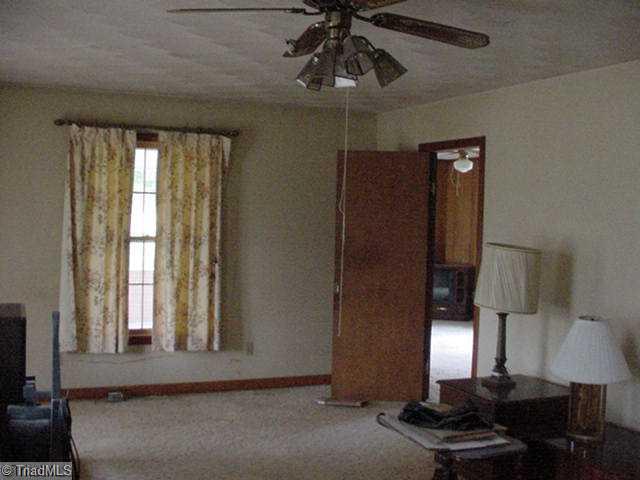 231 South Franklin Road Mount Airy, NC 27030 - Photo 13 of 13 Living Room.