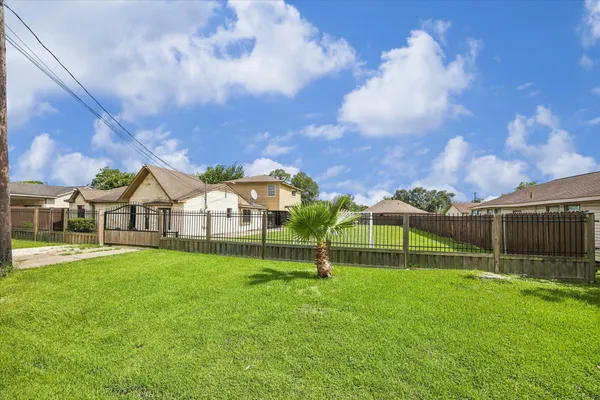 $350,000 | 511 Avenue I, South Houston, TX 77587