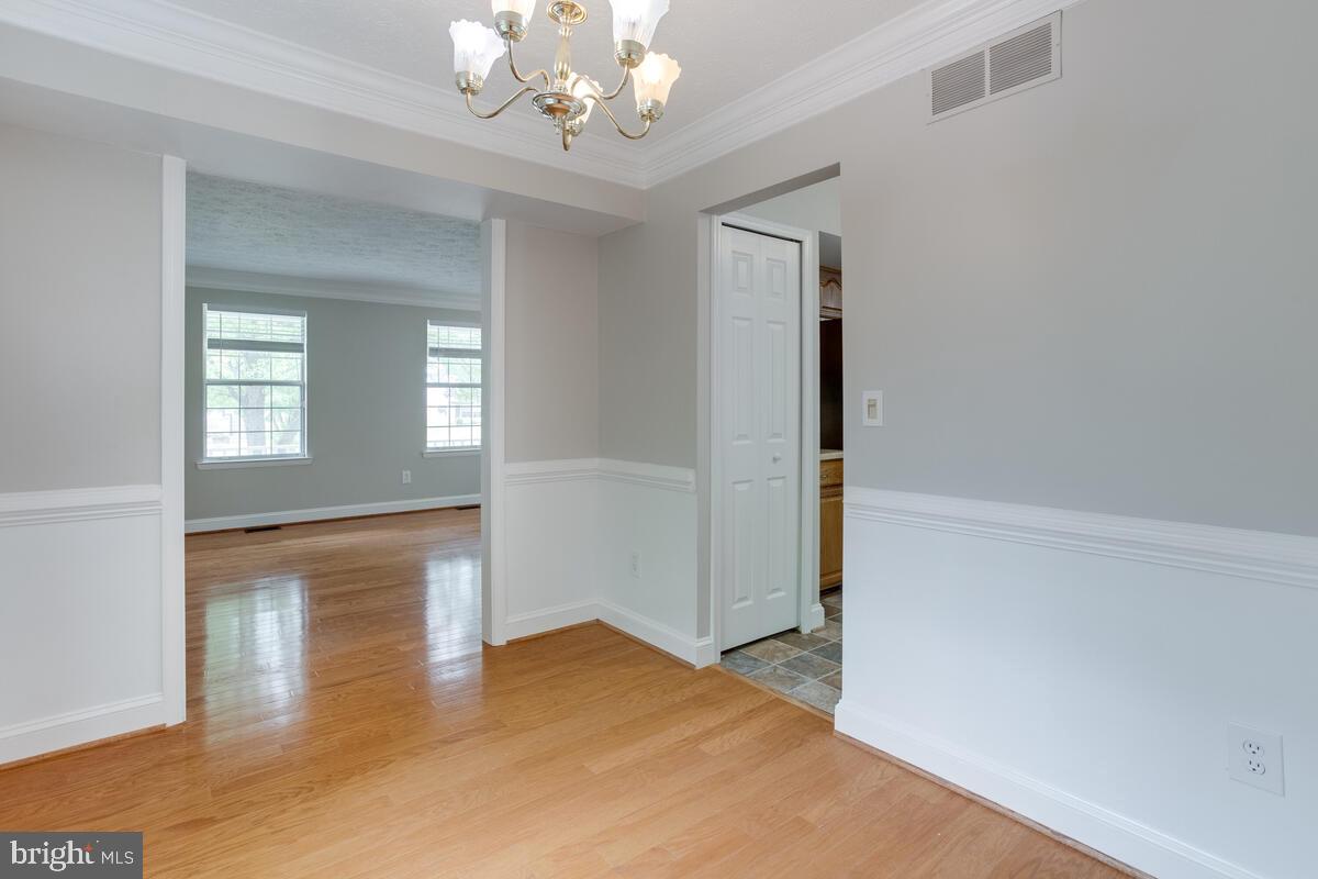 8032 Pine Ridge Road Pasadena, MD 21122 - Photo 13 of 54 Gallery Image 13