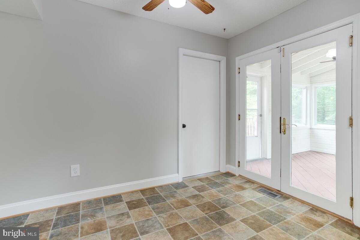8032 Pine Ridge Road Pasadena, MD 21122 - Photo 21 of 54 Gallery Image 21