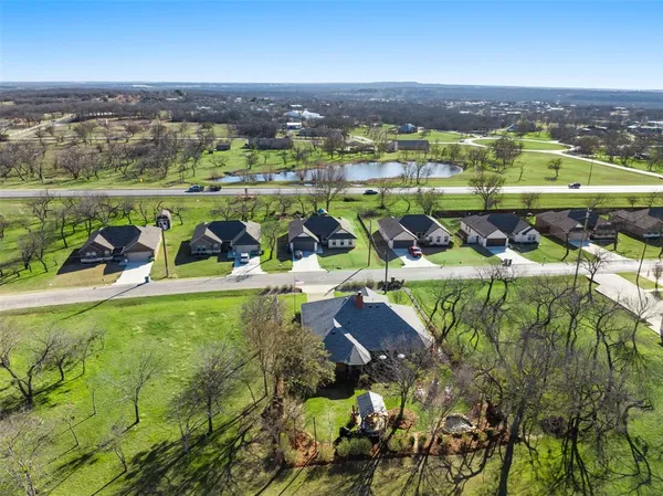 $339,000 | 634 Half Moon Way, Runaway Bay, TX 76426