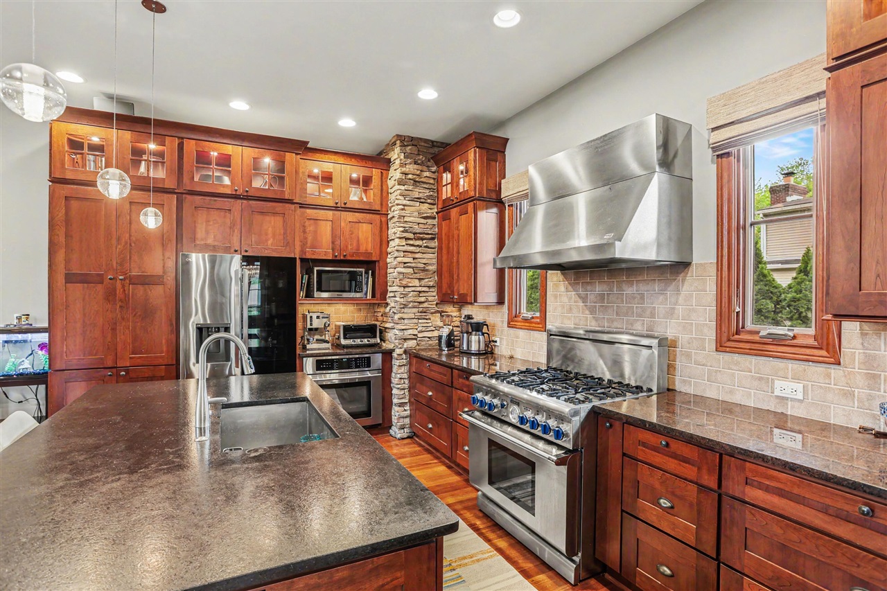 1523 Villa Road Birmingham, MI 48009 - Photo 4 of 47