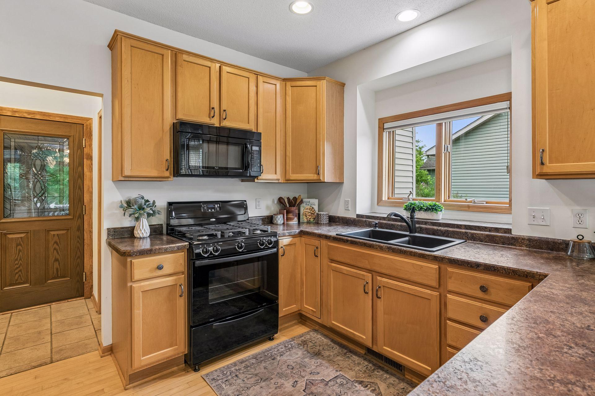 14314 Robin Road Northeast Prior Lake, MN 55372 - Photo 9 of 51