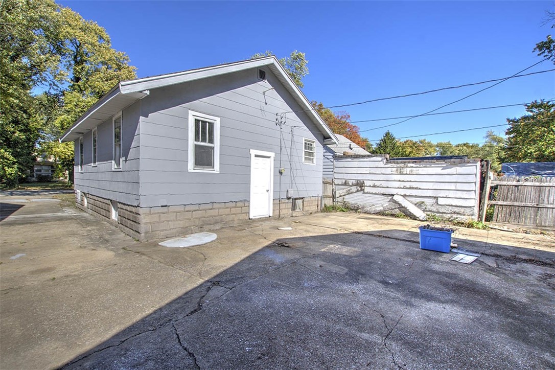 1537 East Division Street Decatur, IL 62526 - Photo 13 of 16