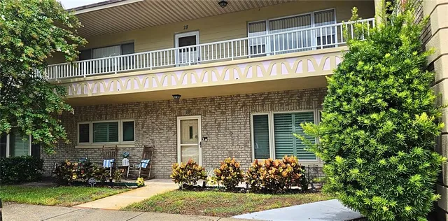 $265,000 | 2192 Swedish Drive, Unit 10, Clearwater, FL 33763