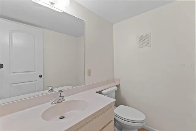 $265,000 | 2192 Swedish Drive, Unit 10, Clearwater, FL 33763