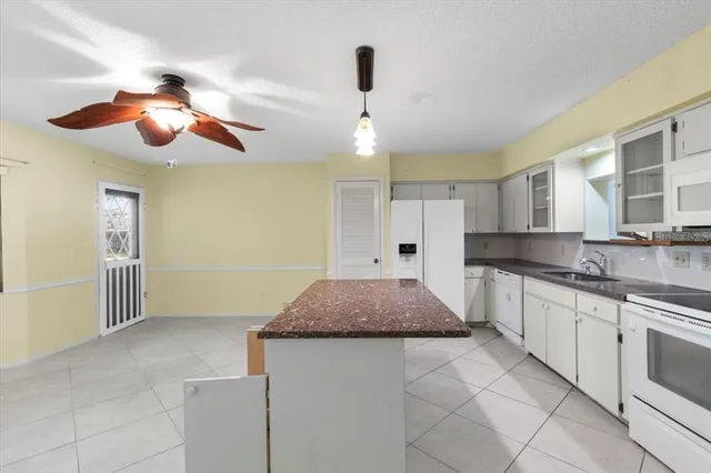 $265,000 | 2192 Swedish Drive, Unit 10, Clearwater, FL 33763
