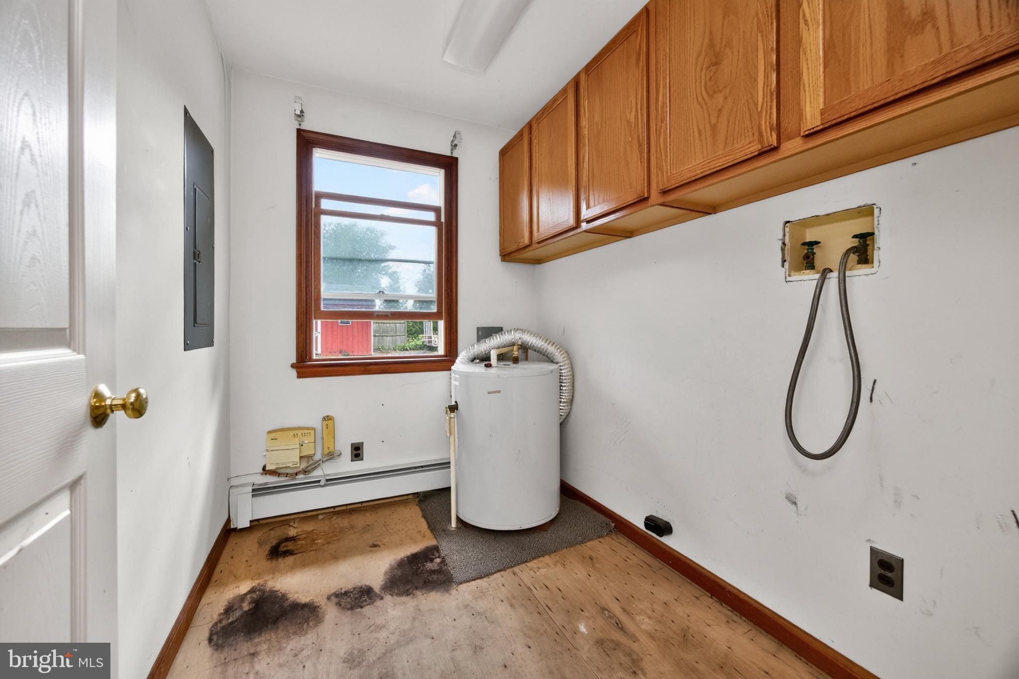 2114 Store Road Harleysville, PA 19438 - Photo 23 of 41 Laundry room