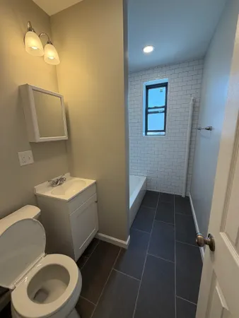 $1,825 | 368 Broadway, Unit 42, Bayonne, NJ 07002