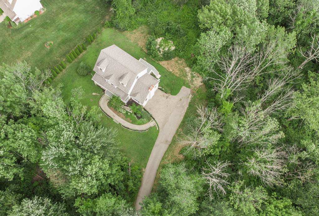 9 Colonial Farm Road Haverhill, MA 01832 - Photo 3 of 30 Gallery Image 3