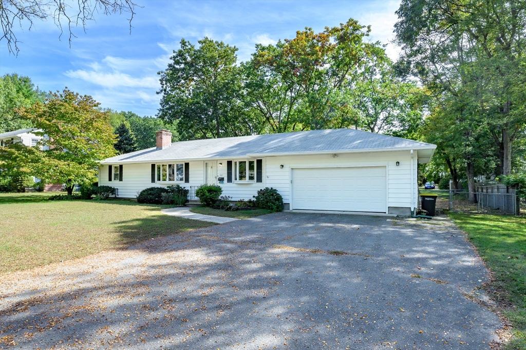 557 Maple Road, Unit 1 Longmeadow, MA 01106 - Photo 2 of 42