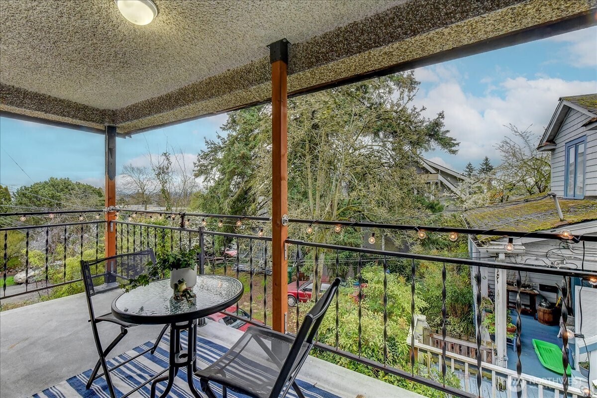 4509 Eastern Avenue North, Unit 13 Seattle, WA 98103 - Photo 27 of 35