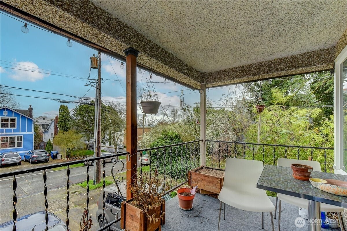 4509 Eastern Avenue North, Unit 13 Seattle, WA 98103 - Photo 7 of 35