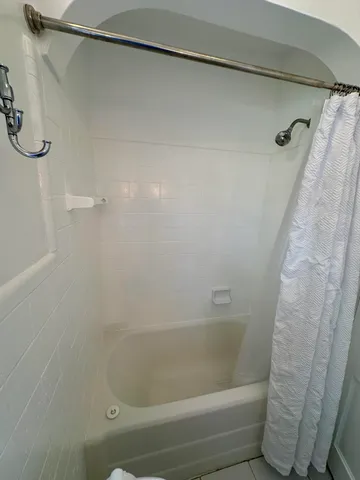 $2,000 | 911 Jones Street, St. Joseph, MI 49085