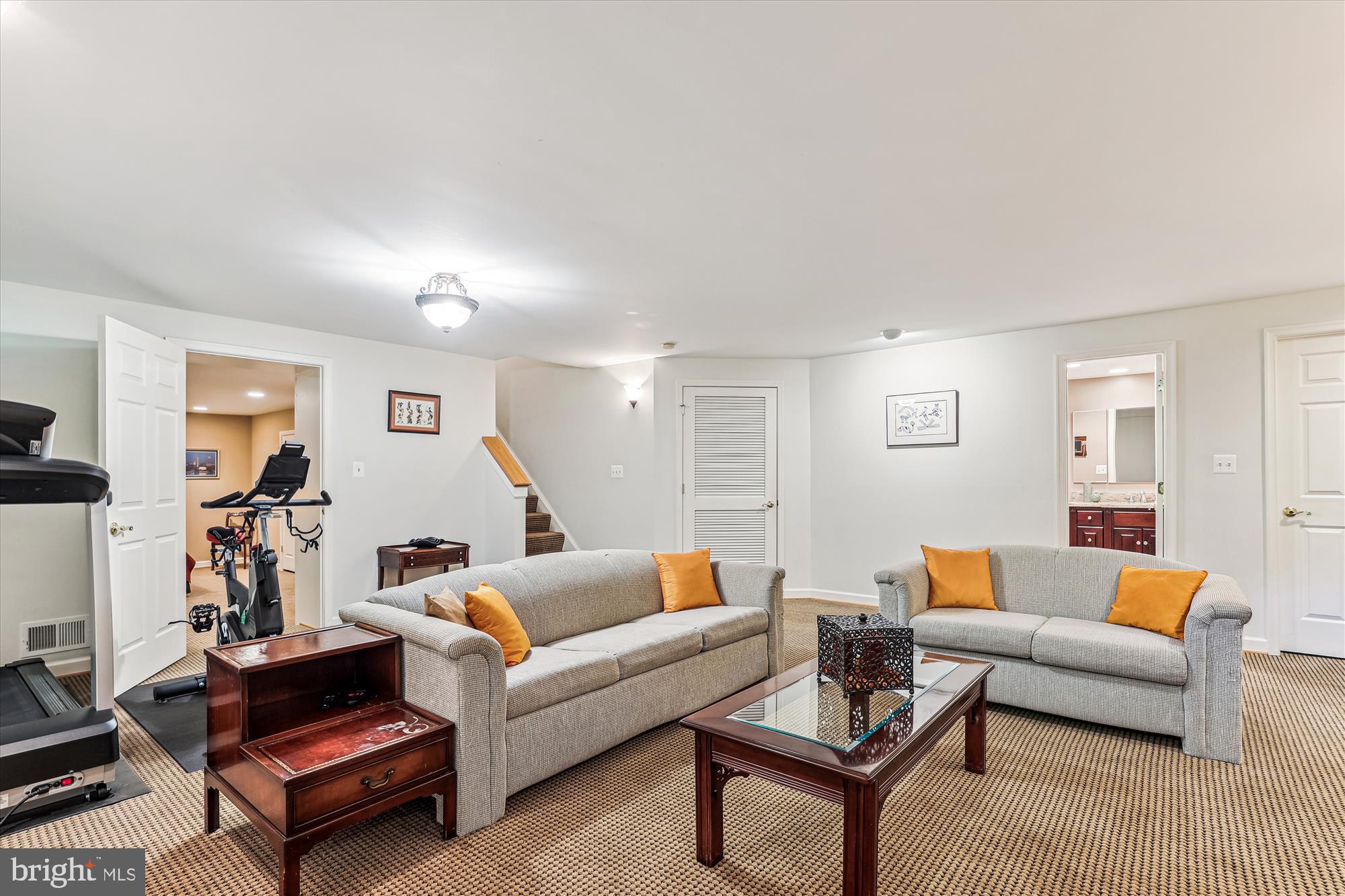 4411 Nuttall Road Fairfax, VA 22032 - Photo 49 of 71 Full bath located next to Recreation Room.