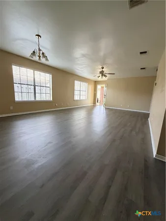 $1,850 | 113 Stonewood Place, Victoria, TX 77901