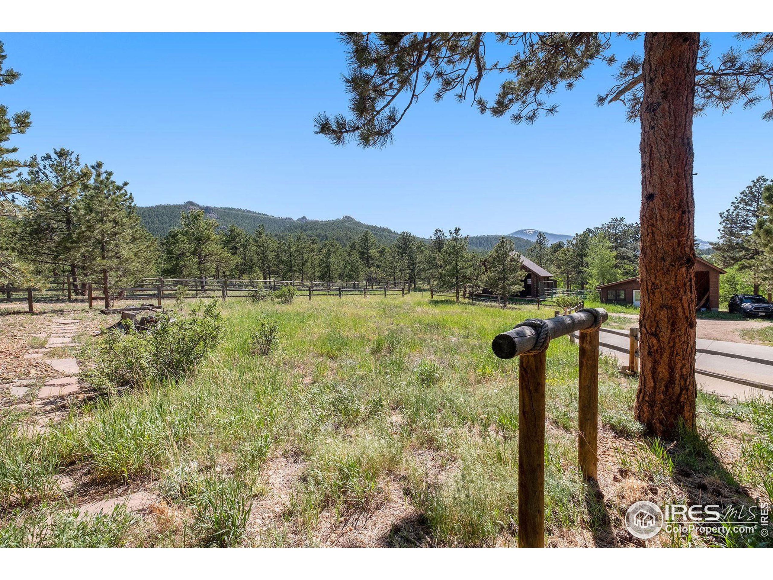 212 Valley Road Lyons, CO 80540 - Photo 35 of 40