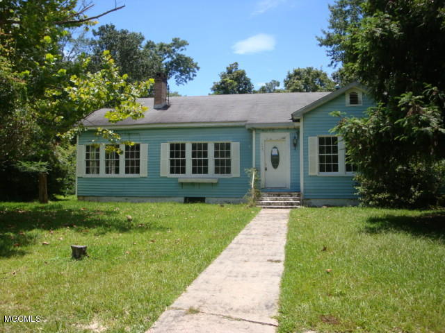 5007 Beardslee Street Moss Point, MS 39563 - Photo 1 of 16 DSC08257