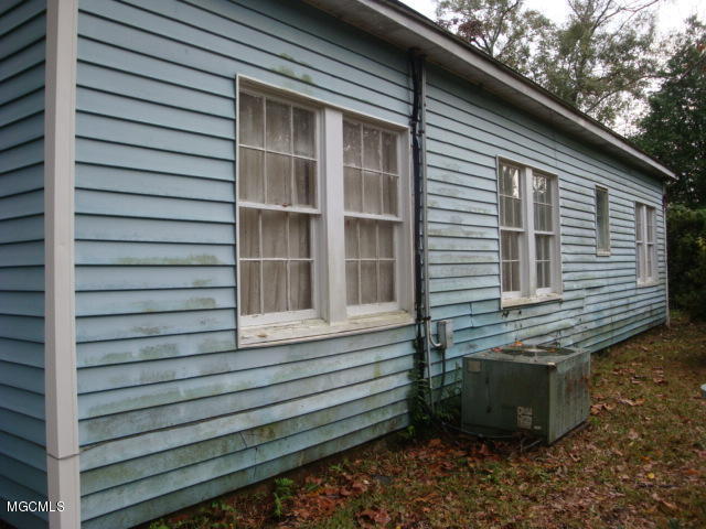 5007 Beardslee Street Moss Point, MS 39563 - Photo 14 of 16 DSC04787