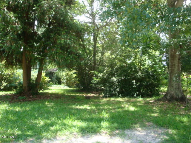 5007 Beardslee Street Moss Point, MS 39563 - Photo 2 of 16 DSC08259