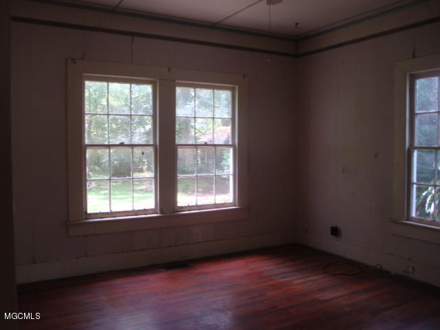 5007 Beardslee Street Moss Point, MS 39563 - Photo 7 of 16 DSC08310