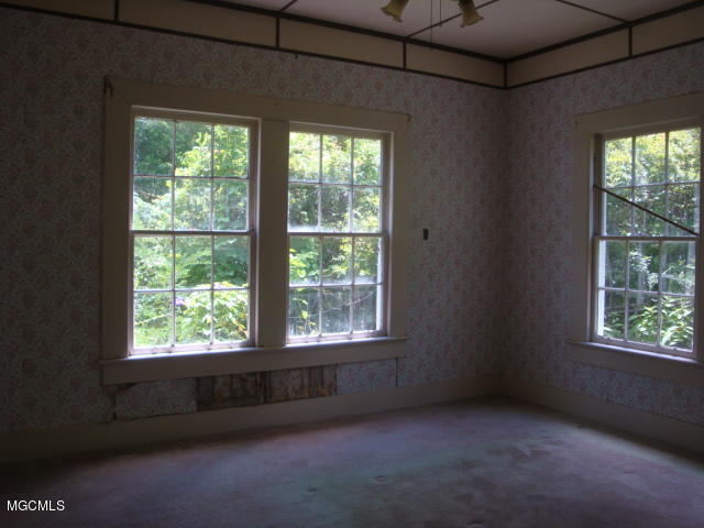 5007 Beardslee Street Moss Point, MS 39563 - Photo 10 of 16 DSC08321
