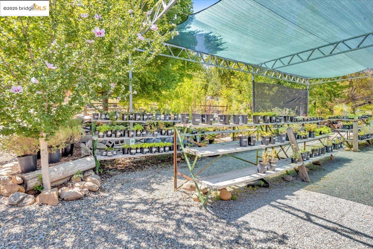 88 Highway 4 Murphys, CA 95247 - Photo 24 of 49 a city view with sitting space