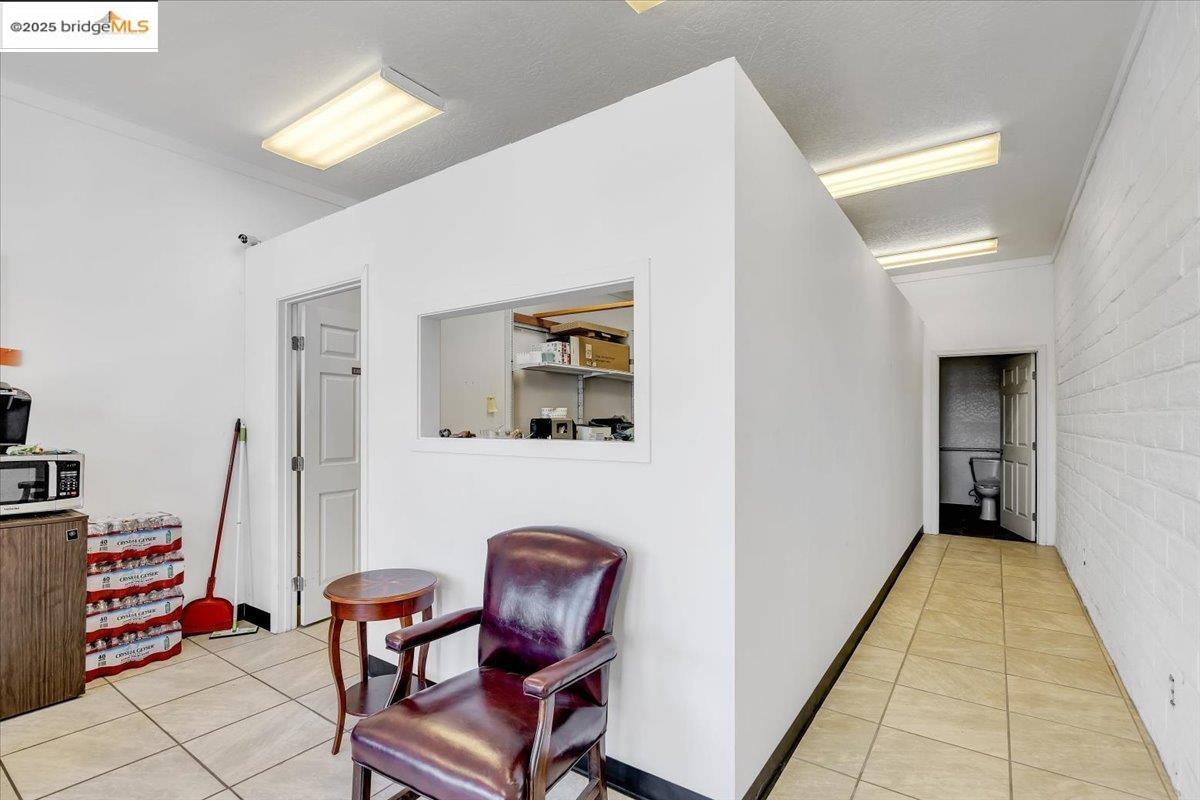 88 Highway 4 Murphys, CA 95247 - Photo 36 of 49 a view of room with furniture