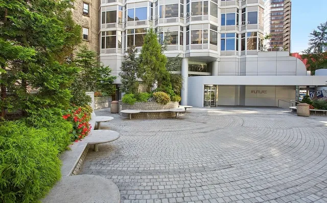 $2,200,000 | 200 East 32nd Street, Unit 9B | Kips Bay