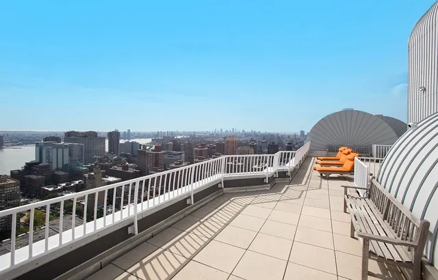 $2,200,000 | 200 East 32nd Street, Unit 9B | Kips Bay