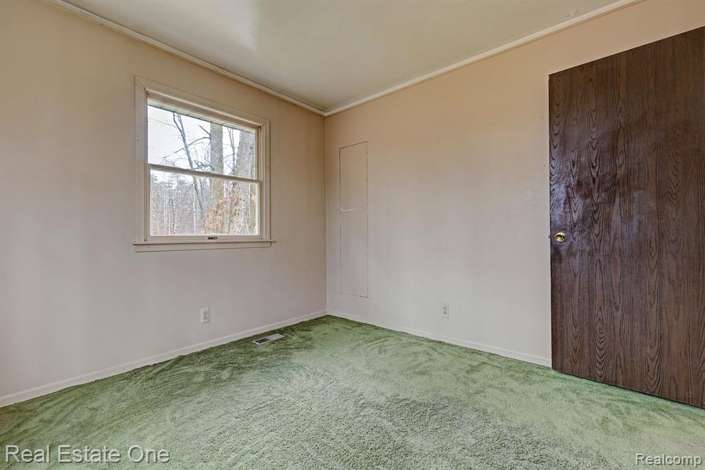 2175 Vernor Road Lapeer, MI 48446 - Photo 19 of 51